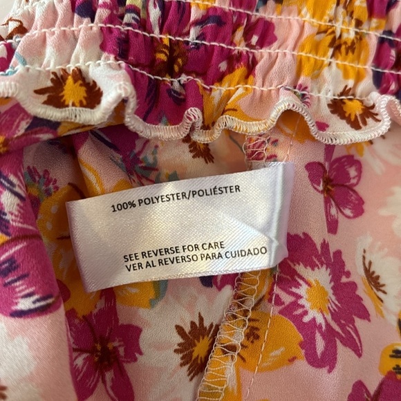 A Love Story Floral Top Size XL - Picture 10 of 10